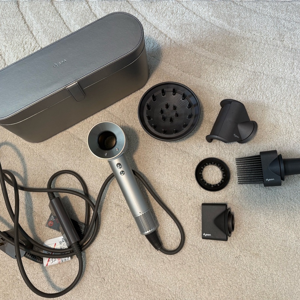 Dyson Silver Hair Dryer with Accessories